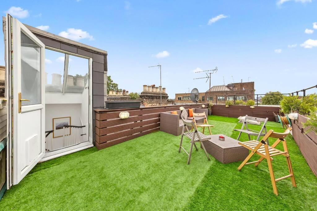 Spacious Sleep 11 With Terrace In Earls Court Ec99 London