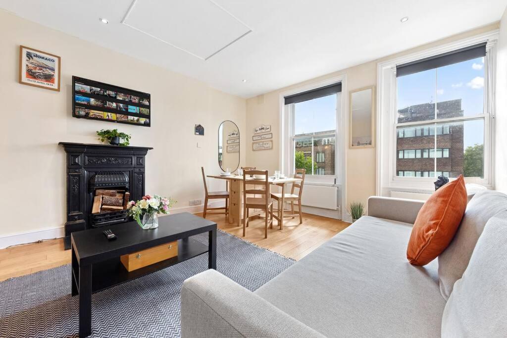 Spacious Sleep 11 With Terrace In Earls Court Ec99 Londra