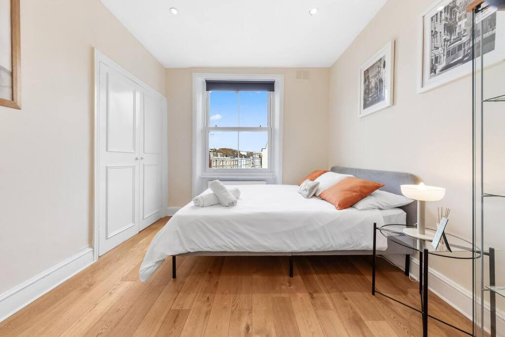 Appartamento Spacious Sleep 11 With Terrace In Earls Court Ec99