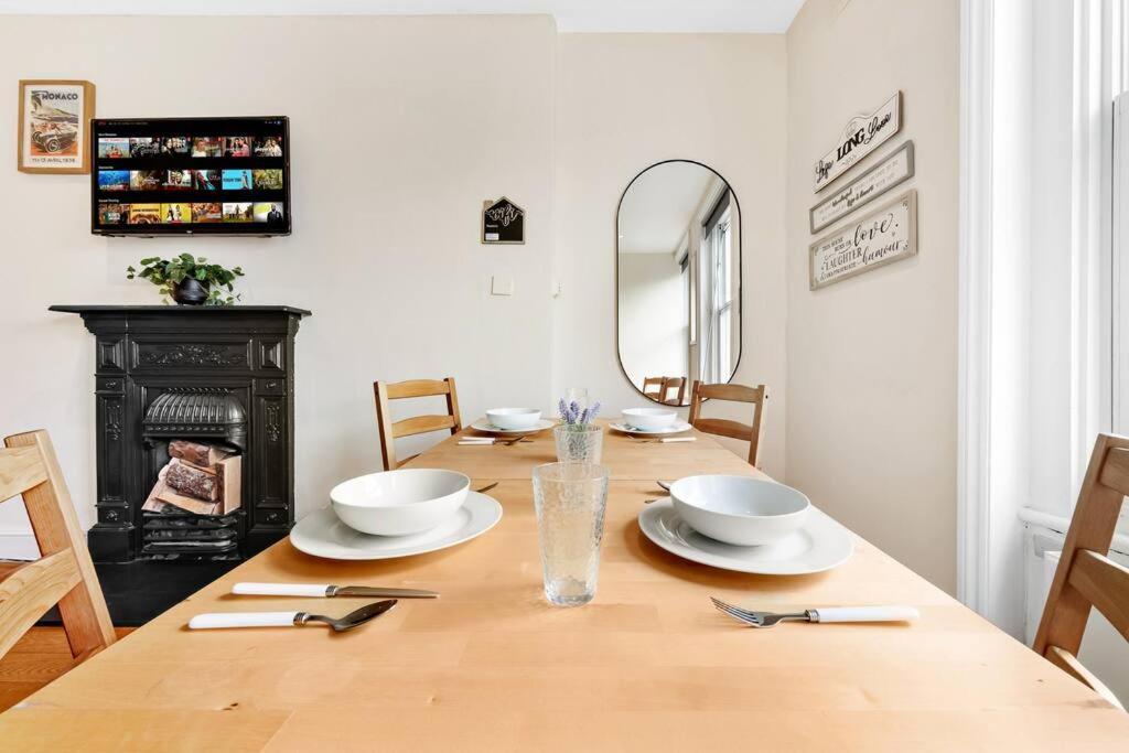 Spacious Sleep 11 With Terrace In Earls Court Ec99 Appartamento *