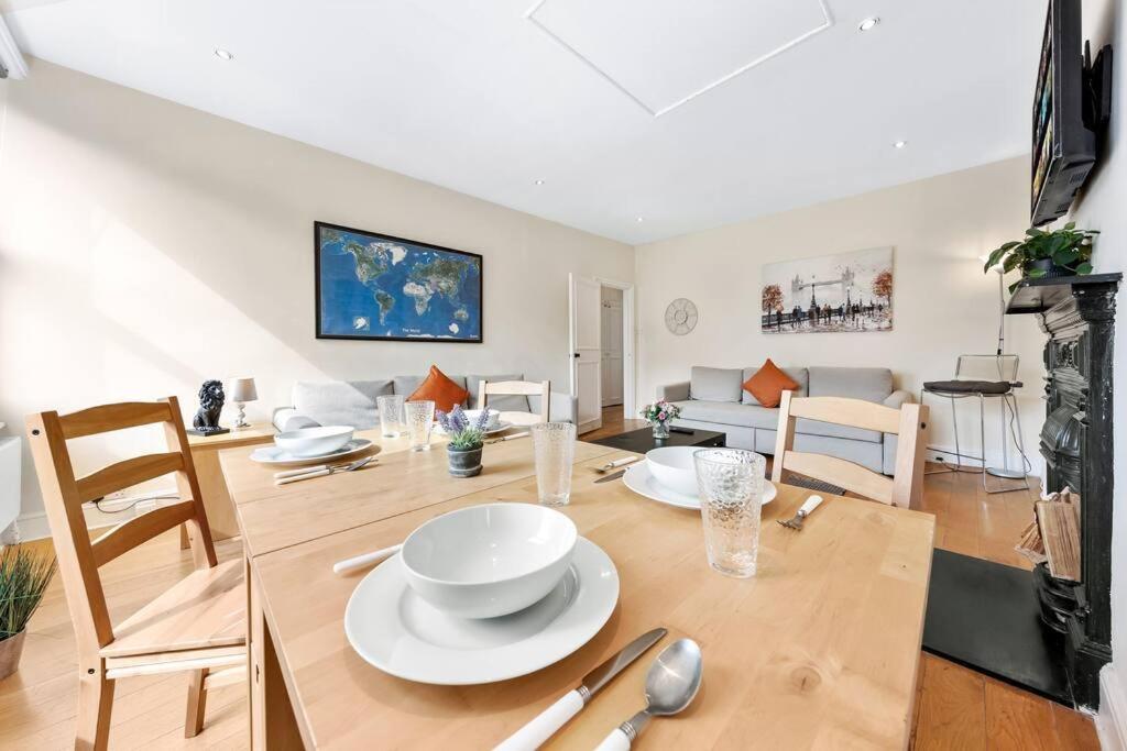 Spacious Sleep 11 With Terrace In Earls Court Ec99 Appartamento