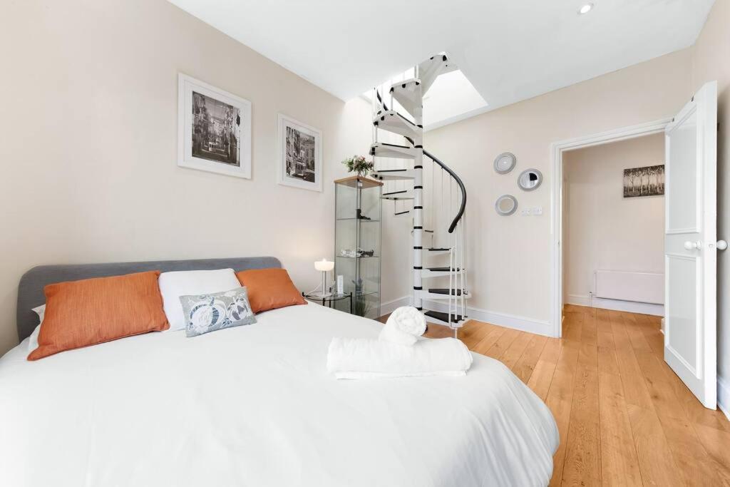 Appartamento Spacious Sleep 11 With Terrace In Earls Court Ec99 *