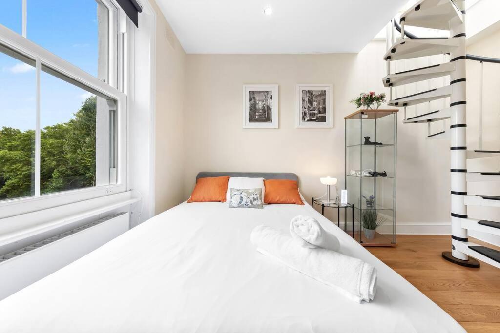Spacious Sleep 11 With Terrace In Earls Court Ec99 * Londra